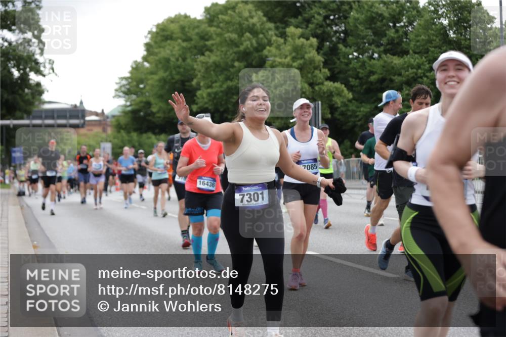 29.06.2025 - hella hamburg halbmarathon Jannik Wohlers http://msf.ph/oto/8148275 29.06.2025 10:49:03 Lombardsbrücke 1525, 1625, 1805, 2067, 2527, 2541, 2668, 2927, 3070, 3183, 3232, 3383, 3943, 4525, 4527, 4589, 4769, 4809, 5106, 5463, 6191, 6989, 7301, 7650, 7936, 8549, 9245, 9261, 10033, 10130, 10333, 10479, 11558, 11631, 12669, 13915, 13942, 14137, 14389, 14390, 14529, 15057, 15412, 16436, 16944, 17085, 17089, 17964, 18470, 18586, 19071, 19247 meine-sportfotos.de