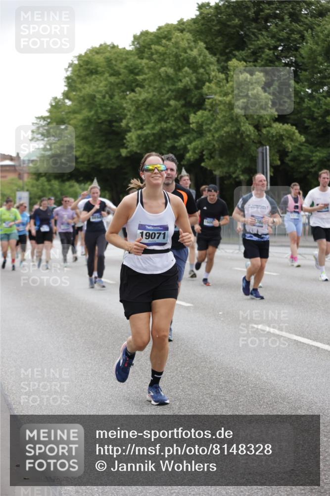 29.06.2025 - hella hamburg halbmarathon Jannik Wohlers http://msf.ph/oto/8148328 29.06.2025 10:49:12 Lombardsbrücke 1040, 1041, 1625, 1805, 1888, 2466, 2668, 2862, 2997, 3183, 3383, 3943, 4769, 5076, 5552, 5694, 6191, 6694, 7305, 7339, 7650, 7679, 9162, 9261, 10704, 11558, 11631, 12388, 13764, 13915, 13942, 14137, 14184, 14389, 14390, 14529, 15063, 15412, 15582, 16097, 16265, 16436, 16512, 16944, 16953, 17085, 17089, 17196, 18086, 18404, 18586, 18684, 19071, 19247 meine-sportfotos.de