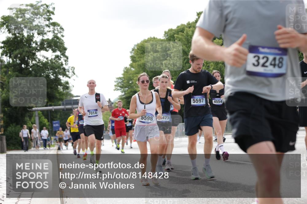 29.06.2025 - hella hamburg halbmarathon Jannik Wohlers http://msf.ph/oto/8148428 29.06.2025 10:12:07 Lombardsbrücke 1249, 1610, 1785, 1850, 2963, 2964, 3182, 3248, 3262, 4453, 4499, 4554, 5150, 5166, 5176, 5597, 5598, 6822, 6871, 6966, 7014, 8971, 9254, 9405, 10581, 10685, 12456, 13566, 13816, 14540, 14868, 15369, 16473, 18178, 18493 meine-sportfotos.de
