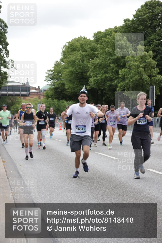 29.06.2025 - hella hamburg halbmarathon Jannik Wohlers http://msf.ph/oto/8148448 29.06.2025 10:49:15 Lombardsbrücke 1040, 1041, 1625, 1805, 1888, 2466, 2668, 2862, 2997, 3183, 3943, 5076, 5552, 5694, 6191, 6694, 7305, 7339, 7366, 7650, 7679, 8065, 9162, 10403, 10704, 11631, 12388, 13764, 13915, 13942, 14137, 14184, 14214, 14389, 14390, 14529, 14692, 15063, 15412, 15582, 16097, 16265, 16512, 16944, 16953, 16975, 17196, 18086, 18404, 18586, 18684, 19071, 19247 meine-sportfotos.de