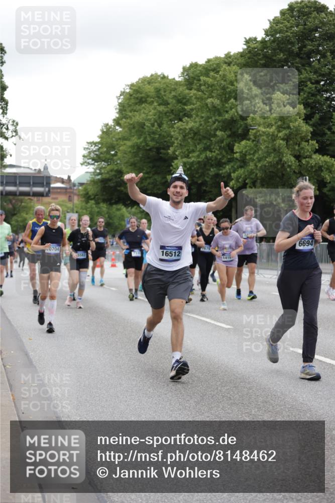 29.06.2025 - hella hamburg halbmarathon Jannik Wohlers http://msf.ph/oto/8148462 29.06.2025 10:49:15 Lombardsbrücke 1040, 1041, 1625, 1805, 1888, 2466, 2668, 2862, 2997, 3183, 3943, 5076, 5552, 5694, 6191, 6694, 7305, 7339, 7366, 7650, 7679, 8065, 9162, 10403, 10704, 11631, 12388, 13764, 13915, 13942, 14137, 14184, 14214, 14389, 14390, 14529, 14692, 15063, 15412, 15582, 16097, 16265, 16512, 16944, 16953, 16975, 17196, 18086, 18404, 18586, 18684, 19071, 19247 meine-sportfotos.de