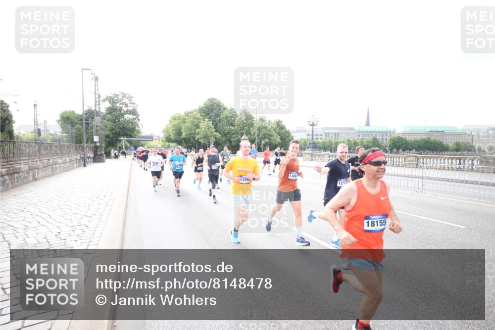 29.06.2025 - hella hamburg halbmarathon Jannik Wohlers http://msf.ph/oto/8148478 29.06.2025 10:17:36 Lombardsbrücke 1159, 1160, 1268, 1325, 1554, 1622, 1641, 1982, 2147, 2931, 3138, 3977, 5004, 5290, 5611, 5733, 6270, 7094, 7641, 7649, 7838, 7882, 7883, 8128, 8248, 8607, 8799, 9539, 9717, 9734, 9798, 9844, 9964, 10174, 10332, 10509, 10831, 10946, 11156, 11275, 11352, 11450, 11656, 11916, 11949, 12274, 12401, 12553, 12598, 12752, 13681, 13843, 14013, 14420, 14496, 14701, 14738, 14795, 14825, 14831, 15182, 15183, 15203, 15322, 15343, 15614, 16038, 16576, 16644, 16707, 16792, 16829 meine-sportfotos.de