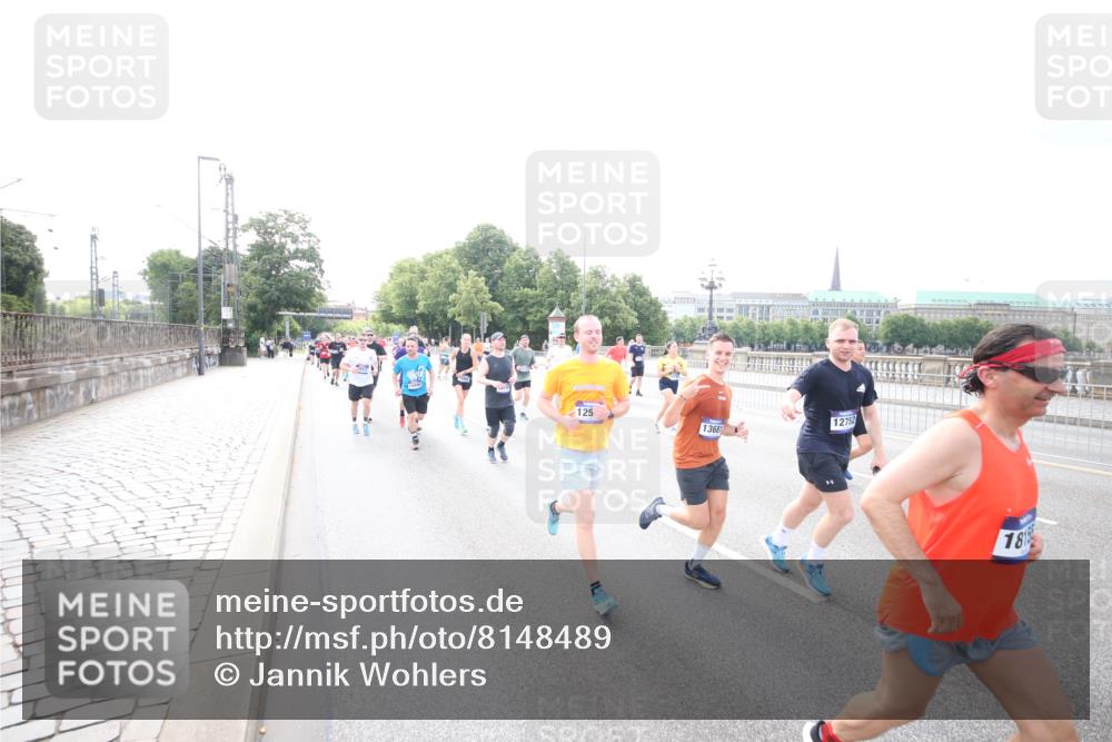 29.06.2025 - hella hamburg halbmarathon Jannik Wohlers http://msf.ph/oto/8148489 29.06.2025 10:17:36 Lombardsbrücke 1159, 1160, 1268, 1325, 1554, 1622, 1641, 1982, 2147, 2931, 3138, 3977, 5004, 5290, 5611, 5733, 6270, 7094, 7641, 7649, 7838, 7882, 7883, 8128, 8248, 8607, 8799, 9539, 9717, 9734, 9798, 9844, 9964, 10174, 10332, 10509, 10831, 10946, 11156, 11275, 11352, 11450, 11656, 11916, 11949, 12274, 12401, 12553, 12598, 12752, 13681, 13843, 14013, 14420, 14496, 14701, 14738, 14795, 14825, 14831, 15182, 15183, 15203, 15322, 15343, 15614, 16038, 16576, 16644, 16707, 16792, 16829 meine-sportfotos.de
