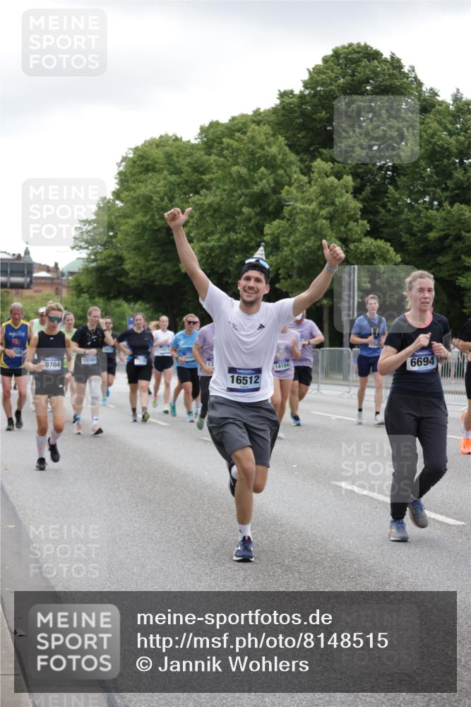 29.06.2025 - hella hamburg halbmarathon Jannik Wohlers http://msf.ph/oto/8148515 29.06.2025 10:49:16 Lombardsbrücke 1040, 1041, 1625, 1805, 1888, 2466, 2668, 2862, 2997, 3943, 5076, 5552, 5694, 6191, 6694, 7305, 7339, 7366, 7650, 7679, 8065, 9162, 10403, 10704, 11631, 12124, 12388, 13764, 13915, 13942, 14137, 14184, 14214, 14389, 14390, 14529, 14692, 15063, 15412, 15582, 16097, 16265, 16512, 16944, 16953, 16975, 17196, 17408, 18086, 18404, 18586, 18684, 19071, 19247 meine-sportfotos.de