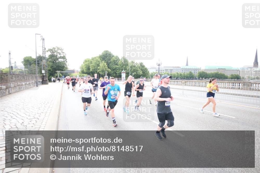29.06.2025 - hella hamburg halbmarathon Jannik Wohlers http://msf.ph/oto/8148517 29.06.2025 10:17:37 Lombardsbrücke 1159, 1160, 1268, 1325, 1554, 1622, 1641, 1982, 2147, 2931, 3138, 3977, 5004, 5290, 6270, 7094, 7641, 7649, 7838, 7882, 7883, 8067, 8128, 8248, 8607, 8799, 9539, 9717, 9734, 9844, 9964, 10174, 10332, 10509, 10831, 10946, 11275, 11352, 11450, 11656, 11916, 11949, 12274, 12401, 12553, 12598, 12752, 13619, 13681, 13843, 14013, 14496, 14701, 14738, 14795, 14825, 14831, 15182, 15183, 15203, 15322, 15343, 15614, 16038, 16109, 16576, 16644, 16707, 16792, 16829 meine-sportfotos.de
