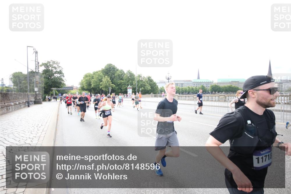 29.06.2025 - hella hamburg halbmarathon Jannik Wohlers http://msf.ph/oto/8148596 29.06.2025 10:17:39 Lombardsbrücke 1159, 1160, 1268, 1325, 1554, 1622, 1641, 1982, 2147, 2634, 2931, 3125, 3977, 4804, 5004, 6270, 7094, 7641, 7649, 7838, 7882, 7883, 8067, 8128, 8248, 8607, 8799, 9539, 9717, 9734, 9844, 9964, 10332, 10509, 10831, 10908, 10946, 11352, 11450, 11656, 11949, 12274, 12401, 12553, 12598, 12752, 12939, 13619, 13681, 13843, 14013, 14320, 14496, 14701, 14738, 14795, 14831, 15182, 15183, 15203, 15322, 15343, 15614, 16109, 16644, 16792, 16829 meine-sportfotos.de