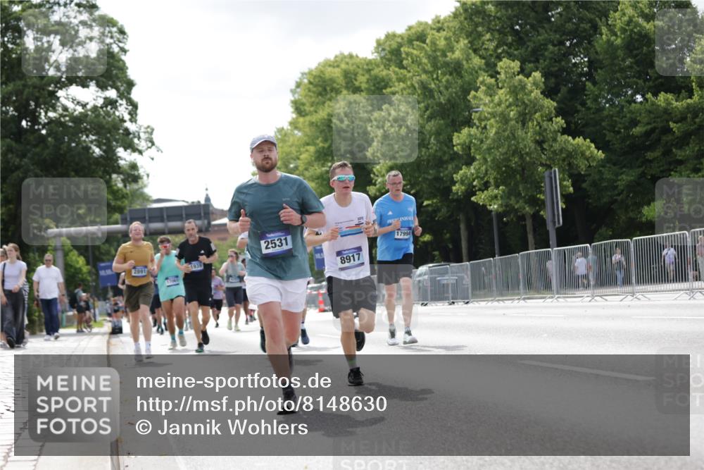 29.06.2025 - hella hamburg halbmarathon Jannik Wohlers http://msf.ph/oto/8148630 29.06.2025 10:12:18 Lombardsbrücke 1249, 1610, 1785, 1851, 1939, 2531, 2891, 2963, 2964, 3182, 3248, 4554, 5150, 5166, 6207, 7014, 7907, 8917, 8971, 10581, 11025, 12456, 13566, 13816, 14540, 14869, 15012, 15369, 16473, 16826, 16911, 17061, 17994, 18178, 18493 meine-sportfotos.de