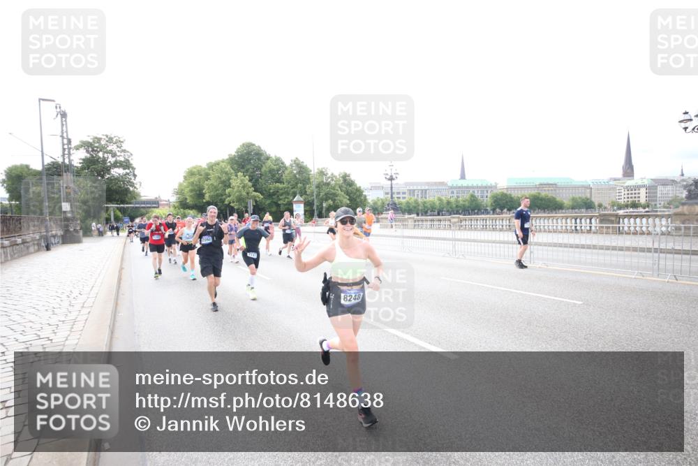 29.06.2025 - hella hamburg halbmarathon Jannik Wohlers http://msf.ph/oto/8148638 29.06.2025 10:17:41 Lombardsbrücke 1159, 1160, 1268, 1325, 1554, 1641, 1982, 2087, 2147, 2634, 2931, 3125, 3977, 4804, 5004, 6270, 7094, 7641, 7649, 7838, 7882, 7883, 8067, 8128, 8248, 8607, 8799, 9539, 9717, 9734, 9844, 9964, 10332, 10509, 10908, 10946, 11352, 11450, 11949, 12274, 12401, 12498, 12553, 12598, 12752, 12939, 13619, 13681, 14320, 14496, 14738, 14795, 14831, 15182, 15183, 15203, 15322, 15343, 15614, 16109, 16644, 16792, 16829 meine-sportfotos.de