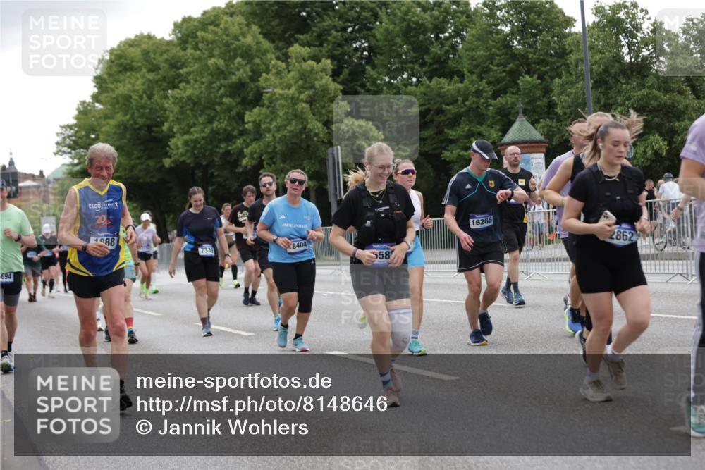 29.06.2025 - hella hamburg halbmarathon Jannik Wohlers http://msf.ph/oto/8148646 29.06.2025 10:49:20 Lombardsbrücke 1040, 1041, 1805, 1888, 2212, 2466, 2862, 2997, 5076, 5552, 5694, 6694, 7305, 7339, 7366, 7679, 8065, 9162, 10403, 10704, 12124, 12388, 13764, 13915, 13942, 14137, 14184, 14214, 14529, 14545, 14692, 15063, 15582, 16097, 16265, 16512, 16944, 16953, 16975, 17196, 17408, 18086, 18404, 18586, 18684, 19071, 19247 meine-sportfotos.de