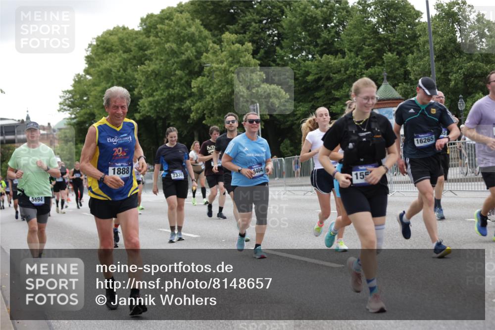 29.06.2025 - hella hamburg halbmarathon Jannik Wohlers http://msf.ph/oto/8148657 29.06.2025 10:49:21 Lombardsbrücke 1040, 1041, 1805, 1888, 2212, 2466, 2862, 2997, 4870, 5076, 5552, 5694, 6694, 7305, 7339, 7366, 7679, 8065, 9015, 9162, 10403, 10683, 10704, 12124, 12388, 13764, 13915, 13942, 14137, 14184, 14214, 14529, 14545, 14692, 15063, 15582, 16097, 16265, 16512, 16944, 16953, 16975, 17196, 17408, 18086, 18404, 18586, 18684, 19071, 19247 meine-sportfotos.de