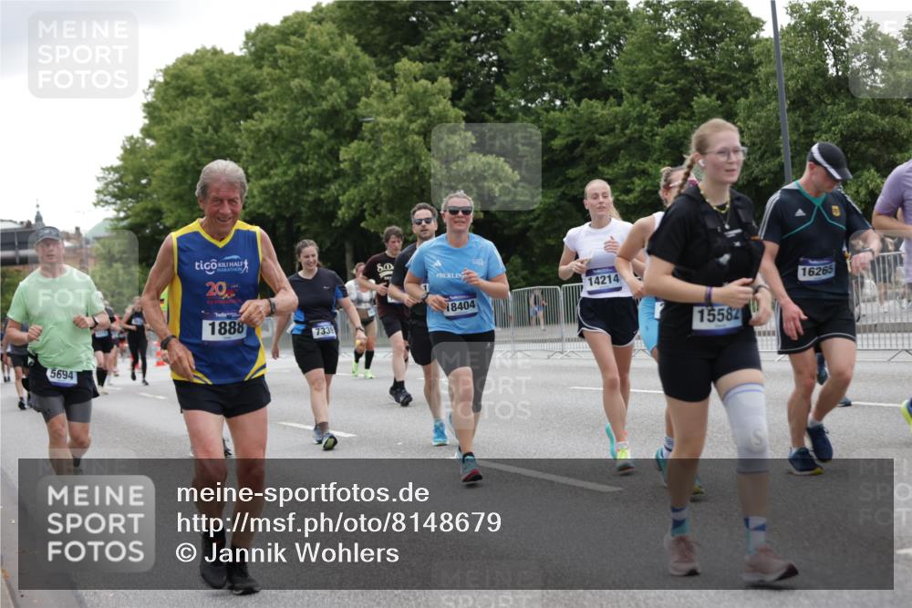29.06.2025 - hella hamburg halbmarathon Jannik Wohlers http://msf.ph/oto/8148679 29.06.2025 10:49:21 Lombardsbrücke 1040, 1041, 1805, 1888, 2212, 2466, 2862, 2997, 4870, 5076, 5552, 5694, 6694, 7305, 7339, 7366, 7679, 8065, 9015, 9162, 10403, 10683, 10704, 12124, 12388, 13764, 13915, 13942, 14137, 14184, 14214, 14529, 14545, 14692, 15063, 15582, 16097, 16265, 16512, 16944, 16953, 16975, 17196, 17408, 18086, 18404, 18586, 18684, 19071, 19247 meine-sportfotos.de