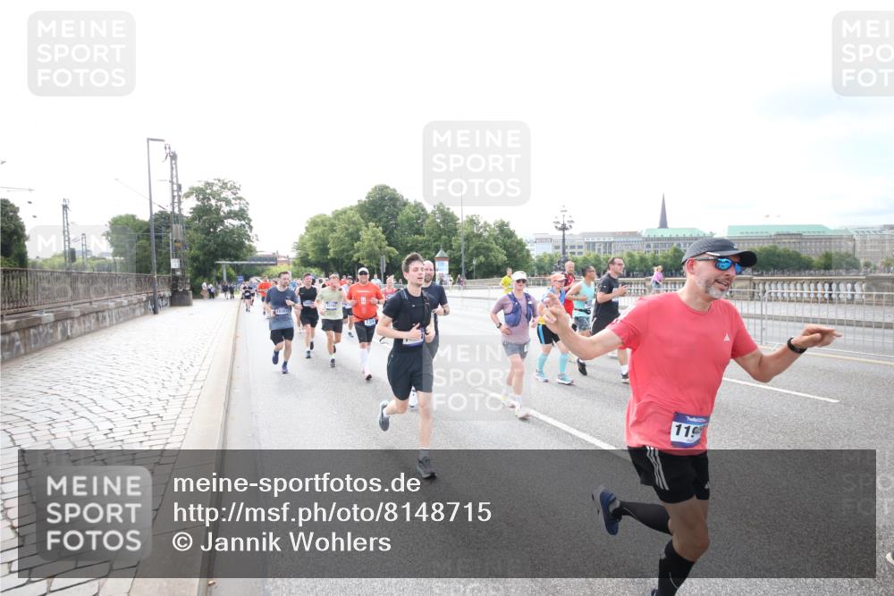 29.06.2025 - hella hamburg halbmarathon Jannik Wohlers http://msf.ph/oto/8148715 29.06.2025 10:17:45 Lombardsbrücke 1159, 1160, 1268, 1325, 1554, 1982, 2087, 2147, 2634, 2931, 3125, 3321, 3482, 3977, 4710, 4738, 4804, 6270, 7094, 7641, 7649, 7838, 7882, 7883, 8067, 8128, 8248, 8607, 9539, 9717, 9734, 9844, 10332, 10908, 10946, 11352, 11450, 11949, 12274, 12498, 12598, 12752, 12939, 13619, 13681, 14320, 14496, 14795, 14831, 15182, 15183, 15343, 15614, 16109, 16644, 16792, 16829, 18145, 18677 meine-sportfotos.de