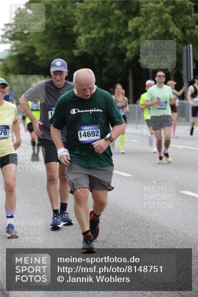 29.06.2025 - hella hamburg halbmarathon Jannik Wohlers http://msf.ph/oto/8148751 29.06.2025 10:49:33 Lombardsbrücke 1487, 1511, 2212, 2997, 4090, 4870, 5076, 5749, 5751, 7366, 8065, 8254, 9015, 9940, 10403, 10683, 11030, 11760, 12124, 13309, 13381, 13744, 14214, 14505, 14545, 14692, 15626, 15633, 16265, 16365, 16975, 17408, 18086, 18961 meine-sportfotos.de