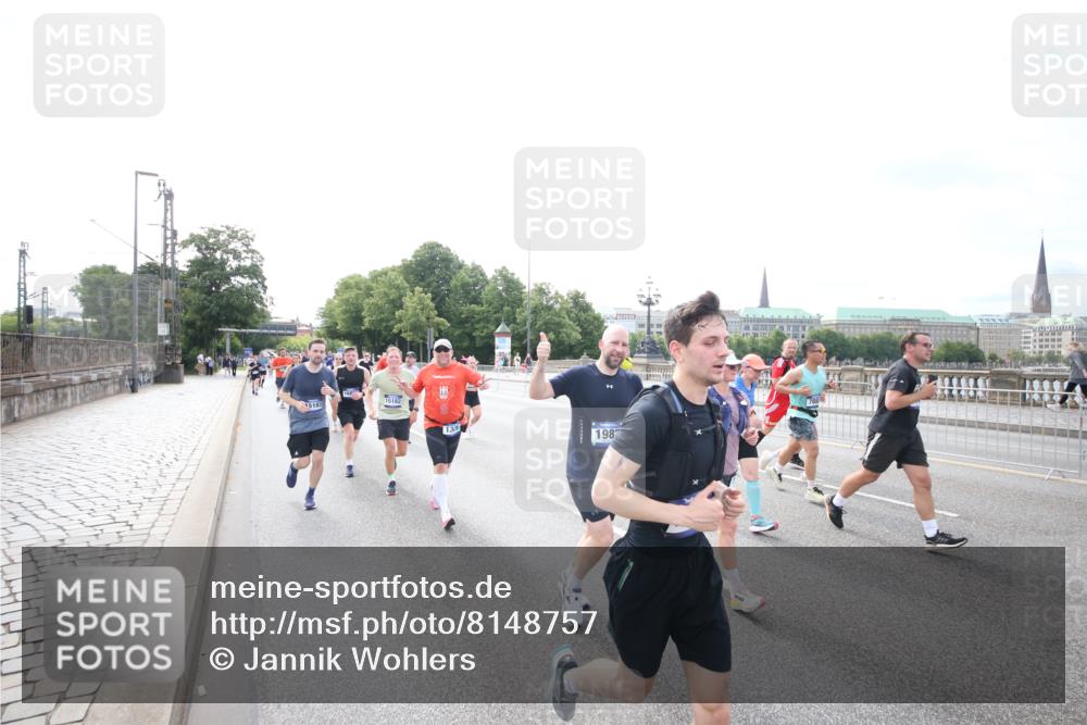 29.06.2025 - hella hamburg halbmarathon Jannik Wohlers http://msf.ph/oto/8148757 29.06.2025 10:17:45 Lombardsbrücke 1159, 1160, 1268, 1325, 1554, 1982, 2087, 2147, 2634, 2931, 3125, 3321, 3482, 3977, 4710, 4738, 4804, 6270, 7094, 7641, 7649, 7838, 7882, 7883, 8067, 8128, 8248, 8607, 9539, 9717, 9734, 9844, 10332, 10908, 10946, 11352, 11450, 11949, 12274, 12498, 12598, 12752, 12939, 13619, 13681, 14320, 14496, 14795, 14831, 15182, 15183, 15343, 15614, 16109, 16644, 16792, 16829, 18145, 18677 meine-sportfotos.de