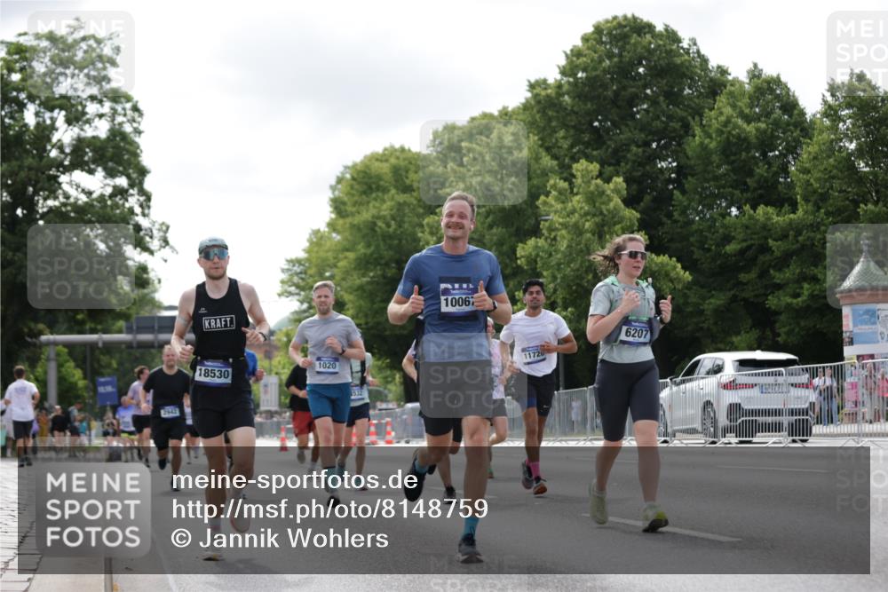 29.06.2025 - hella hamburg halbmarathon Jannik Wohlers http://msf.ph/oto/8148759 29.06.2025 10:12:27 Lombardsbrücke 1020, 1051, 1851, 1939, 2531, 2891, 2942, 4532, 5150, 6207, 7873, 7907, 8917, 10067, 10402, 11025, 11720, 12456, 14404, 14869, 15012, 15531, 16323, 16826, 16911, 17061, 17994, 18530 meine-sportfotos.de