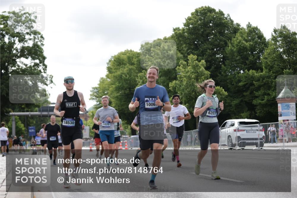 29.06.2025 - hella hamburg halbmarathon Jannik Wohlers http://msf.ph/oto/8148764 29.06.2025 10:12:27 Lombardsbrücke 1020, 1051, 1851, 1939, 2531, 2891, 2942, 4532, 5150, 6207, 7873, 7907, 8917, 10067, 10402, 11025, 11720, 12456, 14404, 14869, 15012, 15531, 16323, 16826, 16911, 17061, 17994, 18530 meine-sportfotos.de