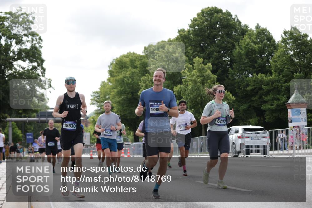 29.06.2025 - hella hamburg halbmarathon Jannik Wohlers http://msf.ph/oto/8148769 29.06.2025 10:12:27 Lombardsbrücke 1020, 1051, 1851, 1939, 2531, 2891, 2942, 4532, 5150, 6207, 7873, 7907, 8917, 10067, 10402, 11025, 11720, 12456, 14404, 14869, 15012, 15531, 16323, 16826, 16911, 17061, 17994, 18530 meine-sportfotos.de