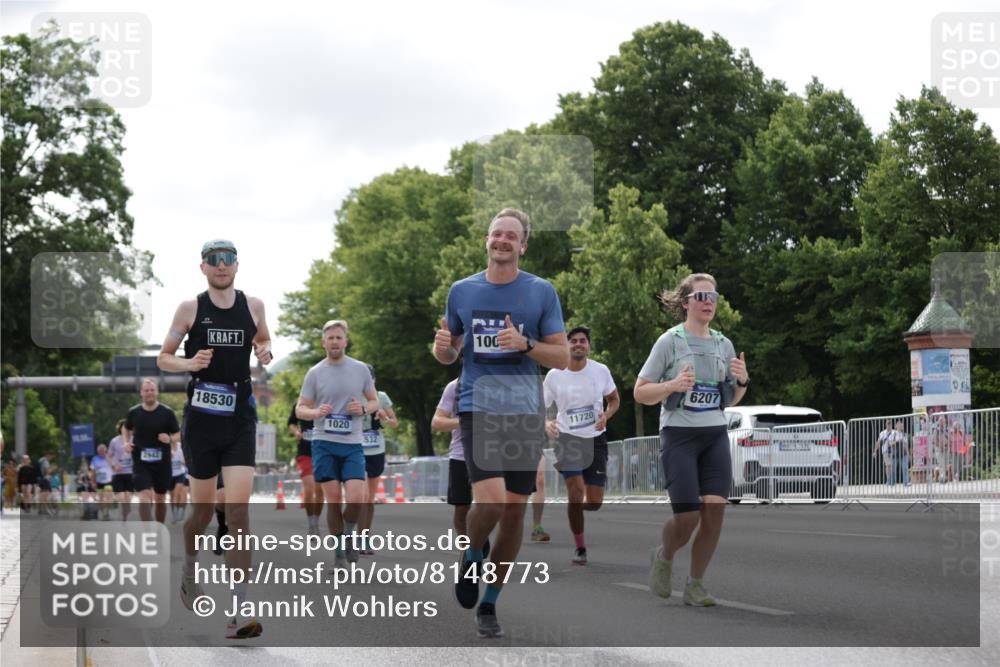 29.06.2025 - hella hamburg halbmarathon Jannik Wohlers http://msf.ph/oto/8148773 29.06.2025 10:12:27 Lombardsbrücke 1020, 1051, 1851, 1939, 2531, 2891, 2942, 4532, 5150, 6207, 7873, 7907, 8917, 10067, 10402, 11025, 11720, 12456, 14404, 14869, 15012, 15531, 16323, 16826, 16911, 17061, 17994, 18530 meine-sportfotos.de