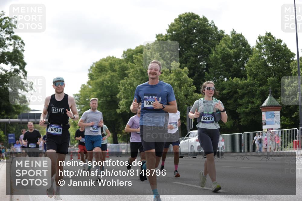 29.06.2025 - hella hamburg halbmarathon Jannik Wohlers http://msf.ph/oto/8148796 29.06.2025 10:12:27 Lombardsbrücke 1020, 1051, 1851, 1939, 2531, 2891, 2942, 4532, 5150, 6207, 7873, 7907, 8917, 10067, 10402, 11025, 11720, 12456, 14404, 14869, 15012, 15531, 16323, 16826, 16911, 17061, 17994, 18530 meine-sportfotos.de