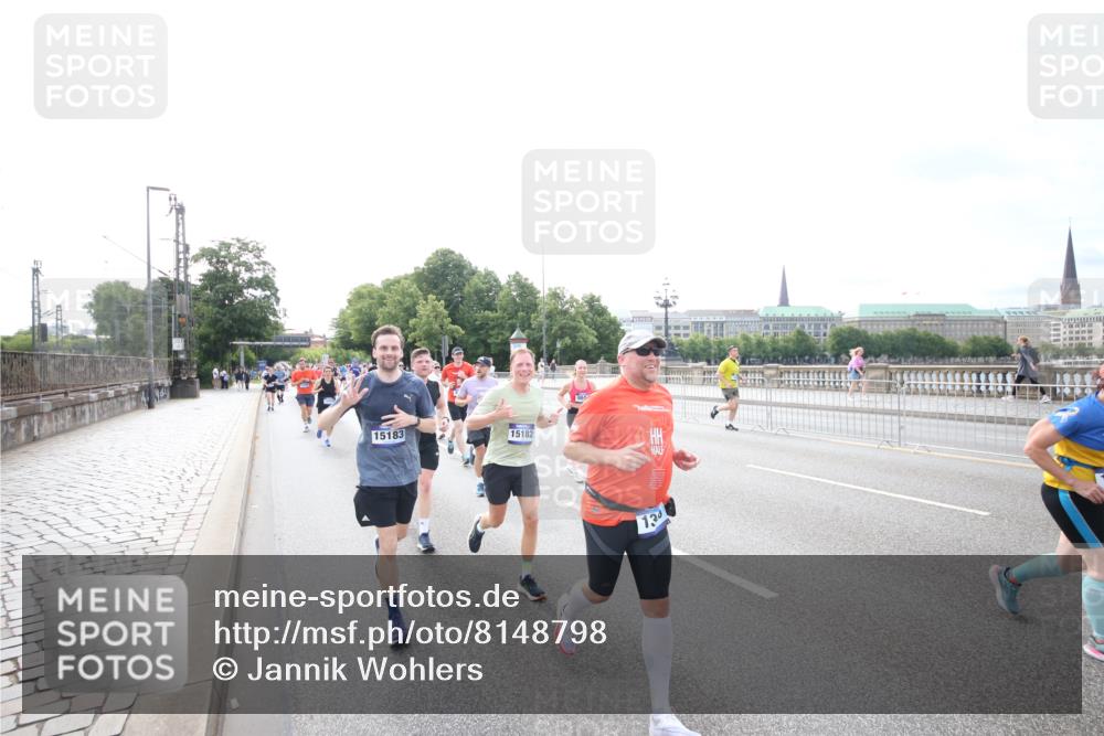 29.06.2025 - hella hamburg halbmarathon Jannik Wohlers http://msf.ph/oto/8148798 29.06.2025 10:17:46 Lombardsbrücke 1159, 1160, 1268, 1325, 1554, 1982, 2087, 2147, 2335, 2634, 2931, 3125, 3321, 3482, 3977, 4710, 4738, 4804, 6270, 7094, 7641, 7649, 7838, 7882, 7883, 8067, 8248, 8607, 9539, 9717, 9734, 9834, 9844, 10332, 10908, 10946, 11352, 11450, 11949, 12274, 12498, 12598, 12752, 12939, 13619, 13681, 14320, 14496, 14795, 14831, 15182, 15183, 15343, 15614, 16109, 16644, 16792, 16829, 18145, 18677 meine-sportfotos.de