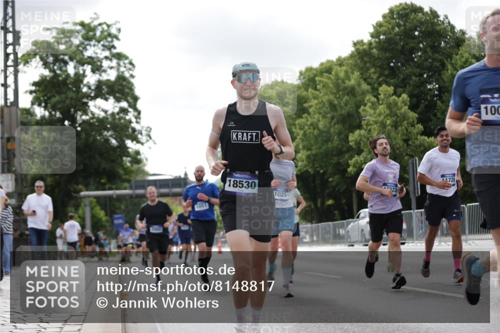 29.06.2025 - hella hamburg halbmarathon Jannik Wohlers http://msf.ph/oto/8148817 29.06.2025 10:12:28 Lombardsbrücke 1020, 1051, 1851, 1939, 2531, 2891, 2942, 4532, 6207, 7873, 7907, 8917, 10067, 10402, 11025, 11720, 14404, 14869, 15012, 15531, 16323, 16826, 16911, 17061, 17994, 18530 meine-sportfotos.de