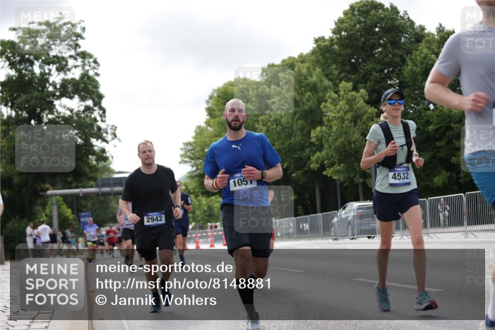 29.06.2025 - hella hamburg halbmarathon Jannik Wohlers http://msf.ph/oto/8148881 29.06.2025 10:12:30 Lombardsbrücke 1020, 1051, 1851, 1939, 2531, 2891, 2942, 4532, 6207, 7873, 7907, 8398, 8405, 8917, 10067, 10402, 11025, 11720, 14404, 14869, 15012, 15531, 16323, 16826, 16911, 17061, 17699, 17994, 18320, 18530 meine-sportfotos.de