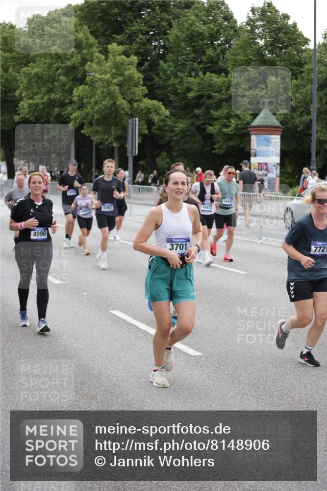 29.06.2025 - hella hamburg halbmarathon Jannik Wohlers http://msf.ph/oto/8148906 29.06.2025 10:49:45 Lombardsbrücke 1487, 1511, 3701, 3710, 3805, 3897, 4090, 4168, 5749, 5751, 5997, 6680, 6830, 7721, 7722, 7755, 8254, 9605, 9940, 10060, 10286, 10617, 11030, 11426, 11716, 11760, 12079, 13127, 13128, 13309, 13381, 13744, 13846, 14144, 14505, 14940, 15626, 15633, 16365, 16410, 16412, 16635, 17256, 18961, 19058, 19086 meine-sportfotos.de