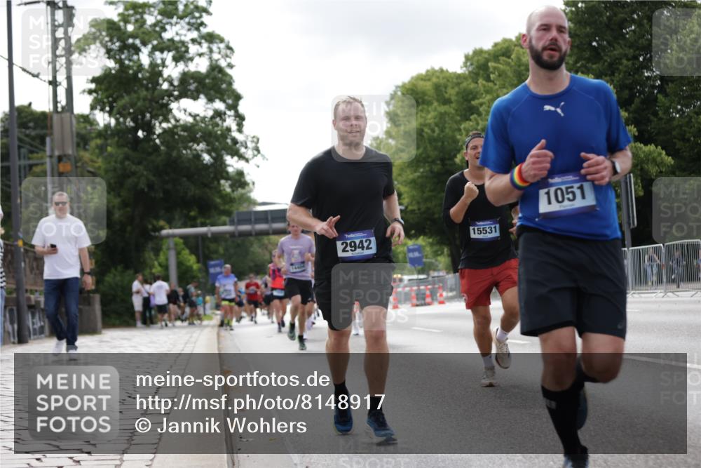 29.06.2025 - hella hamburg halbmarathon Jannik Wohlers http://msf.ph/oto/8148917 29.06.2025 10:12:31 Lombardsbrücke 1020, 1051, 1851, 1939, 2531, 2891, 2942, 4532, 6207, 7873, 7907, 8398, 8405, 8917, 9141, 10067, 10402, 11025, 11720, 14404, 15012, 15531, 16323, 17061, 17699, 17994, 18320, 18530 meine-sportfotos.de