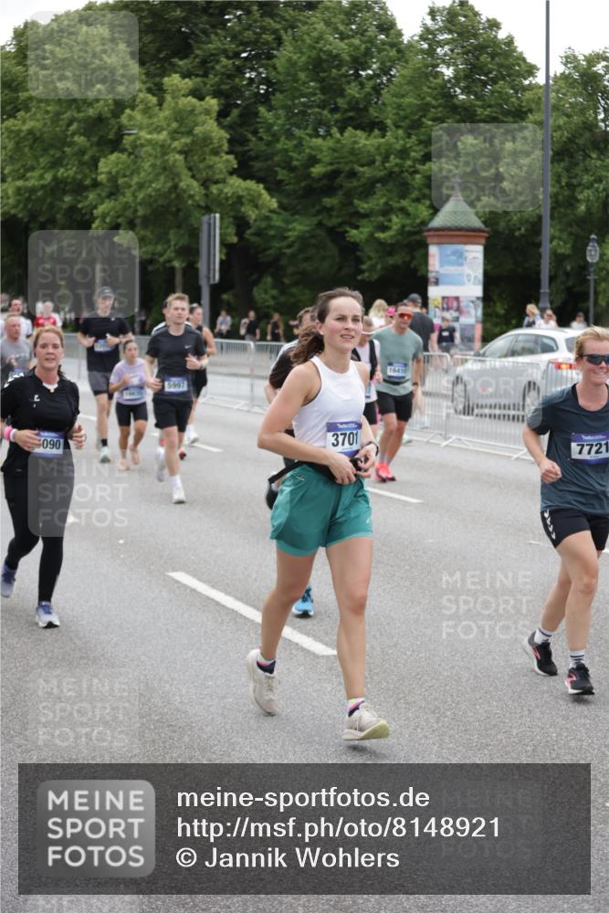 29.06.2025 - hella hamburg halbmarathon Jannik Wohlers http://msf.ph/oto/8148921 29.06.2025 10:49:45 Lombardsbrücke 1487, 1511, 3701, 3710, 3805, 3897, 4090, 4168, 5749, 5751, 5997, 6680, 6830, 7721, 7722, 7755, 8254, 9605, 9940, 10060, 10286, 10617, 11030, 11426, 11716, 11760, 12079, 13127, 13128, 13309, 13381, 13744, 13846, 14144, 14505, 14940, 15626, 15633, 16365, 16410, 16412, 16635, 17256, 18961, 19058, 19086 meine-sportfotos.de