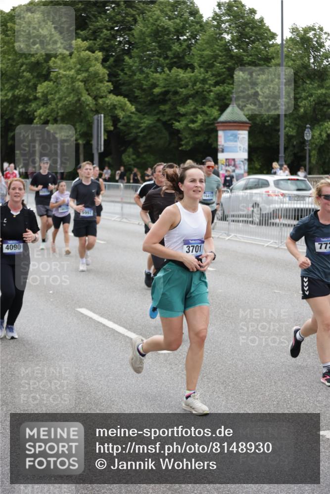 29.06.2025 - hella hamburg halbmarathon Jannik Wohlers http://msf.ph/oto/8148930 29.06.2025 10:49:45 Lombardsbrücke 1487, 1511, 3701, 3710, 3805, 3897, 4090, 4168, 5749, 5751, 5997, 6680, 6830, 7721, 7722, 7755, 8254, 9605, 9940, 10060, 10286, 10617, 11030, 11426, 11716, 11760, 12079, 13127, 13128, 13309, 13381, 13744, 13846, 14144, 14505, 14940, 15626, 15633, 16365, 16410, 16412, 16635, 17256, 18961, 19058, 19086 meine-sportfotos.de