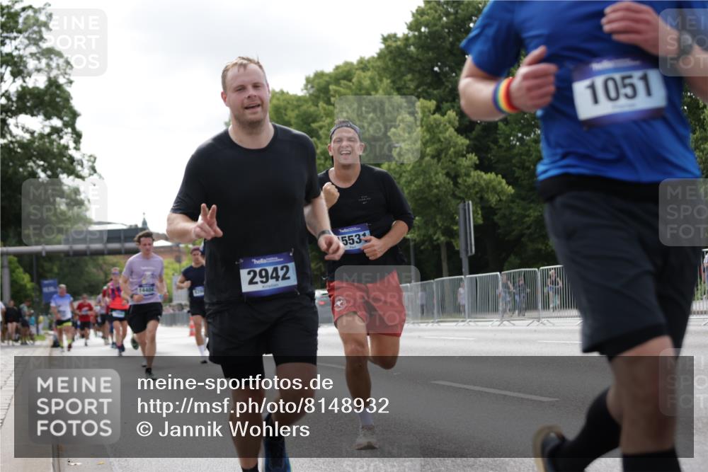 29.06.2025 - hella hamburg halbmarathon Jannik Wohlers http://msf.ph/oto/8148932 29.06.2025 10:12:32 Lombardsbrücke 1020, 1051, 1851, 1939, 2891, 2942, 4532, 6207, 7873, 7907, 8398, 8405, 8917, 9141, 10067, 10402, 11025, 11720, 14404, 15012, 15531, 16323, 17061, 17699, 17994, 18320, 18530 meine-sportfotos.de