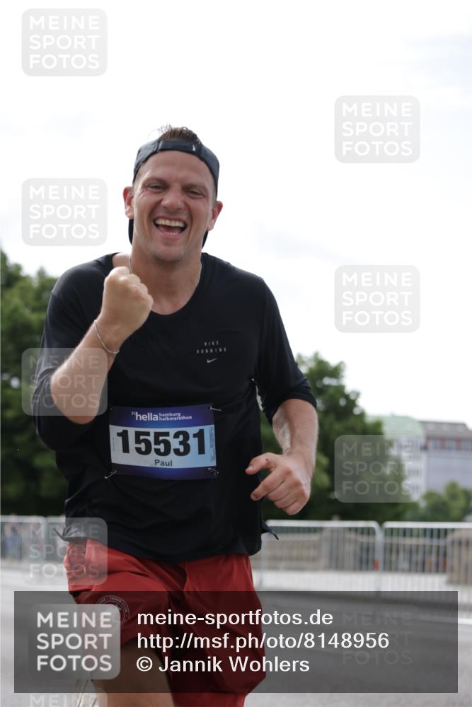 29.06.2025 - hella hamburg halbmarathon Jannik Wohlers http://msf.ph/oto/8148956 29.06.2025 10:12:33 Lombardsbrücke 1020, 1051, 1851, 1939, 2942, 4532, 6207, 7873, 8398, 8405, 8917, 9141, 10067, 10402, 11025, 11720, 14404, 15012, 15531, 16255, 16323, 17061, 17699, 17994, 18320, 18530 meine-sportfotos.de