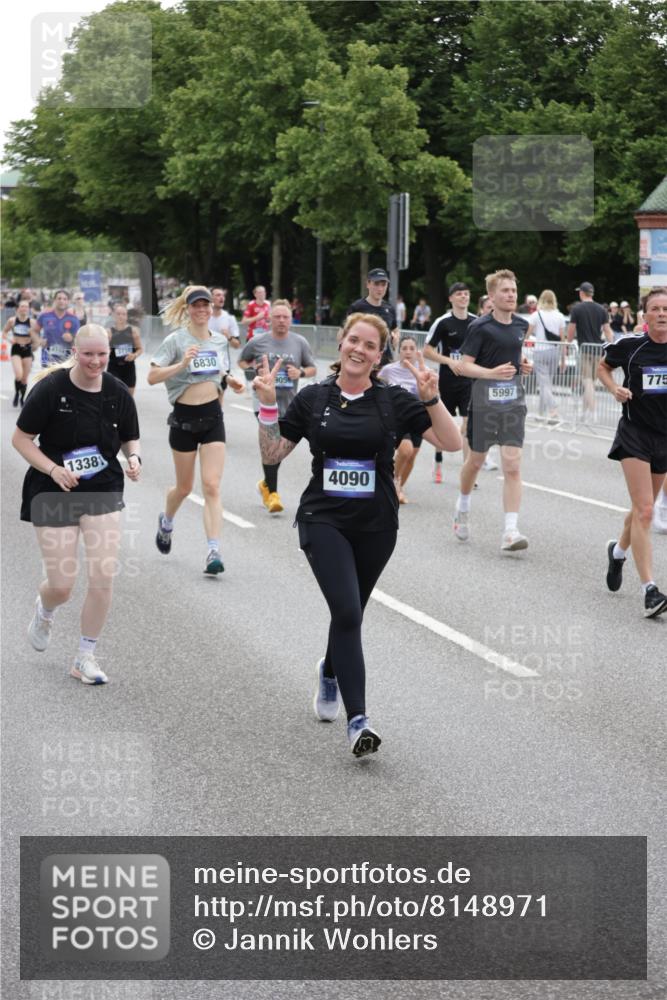 29.06.2025 - hella hamburg halbmarathon Jannik Wohlers http://msf.ph/oto/8148971 29.06.2025 10:49:46 Lombardsbrücke 1487, 3701, 3710, 3805, 3897, 4090, 4168, 5119, 5749, 5751, 5997, 6680, 6830, 7721, 7722, 7755, 8254, 9605, 9940, 10060, 10286, 10617, 11030, 11426, 11716, 11760, 12079, 13127, 13128, 13309, 13381, 13744, 13846, 14144, 14505, 14940, 15626, 15633, 16365, 16410, 16412, 16635, 17256, 18961, 19058, 19086 meine-sportfotos.de