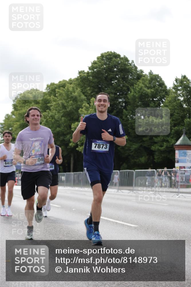 29.06.2025 - hella hamburg halbmarathon Jannik Wohlers http://msf.ph/oto/8148973 29.06.2025 10:12:35 Lombardsbrücke 1020, 1051, 2942, 4532, 6207, 7873, 8398, 8405, 9141, 10067, 10402, 11025, 11720, 14404, 15531, 16255, 16323, 17061, 17699, 18048, 18320, 18530 meine-sportfotos.de
