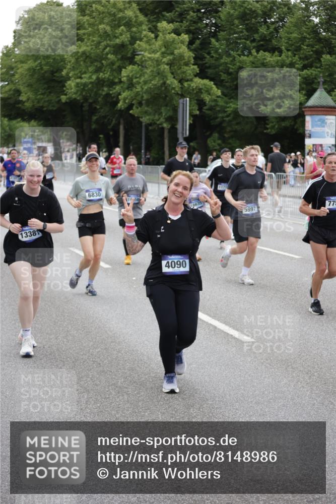 29.06.2025 - hella hamburg halbmarathon Jannik Wohlers http://msf.ph/oto/8148986 29.06.2025 10:49:46 Lombardsbrücke 1487, 3701, 3710, 3805, 3897, 4090, 4168, 5119, 5749, 5751, 5997, 6680, 6830, 7721, 7722, 7755, 8254, 9605, 9940, 10060, 10286, 10617, 11030, 11426, 11716, 11760, 12079, 13127, 13128, 13309, 13381, 13744, 13846, 14144, 14505, 14940, 15626, 15633, 16365, 16410, 16412, 16635, 17256, 18961, 19058, 19086 meine-sportfotos.de