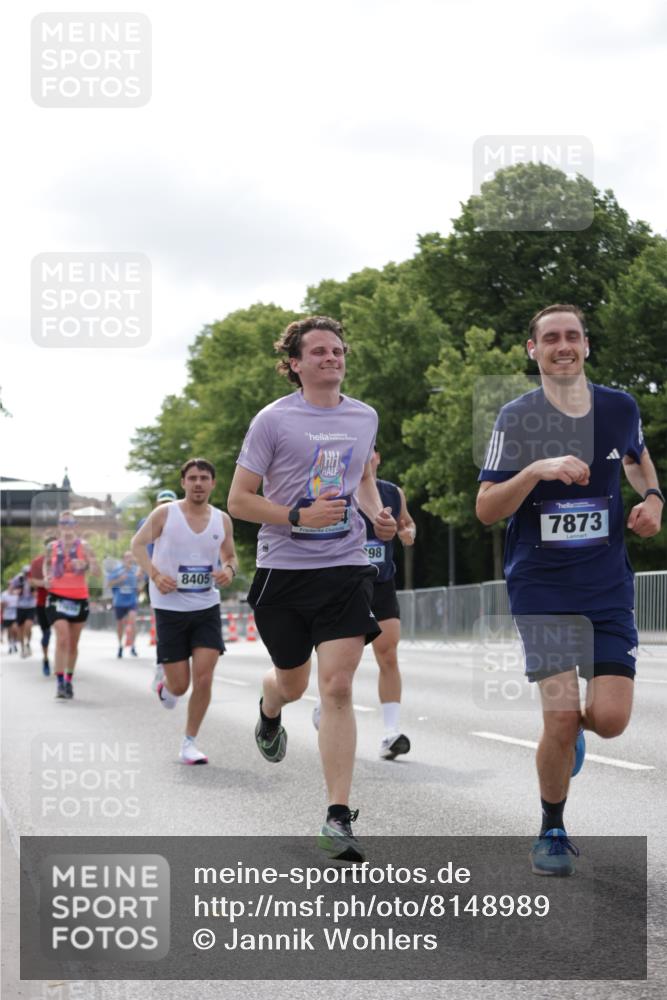 29.06.2025 - hella hamburg halbmarathon Jannik Wohlers http://msf.ph/oto/8148989 29.06.2025 10:12:35 Lombardsbrücke 1020, 1051, 2942, 4532, 6207, 7873, 8398, 8405, 9141, 10067, 10402, 11025, 11720, 14404, 15531, 16255, 16323, 17061, 17699, 18048, 18320, 18530 meine-sportfotos.de