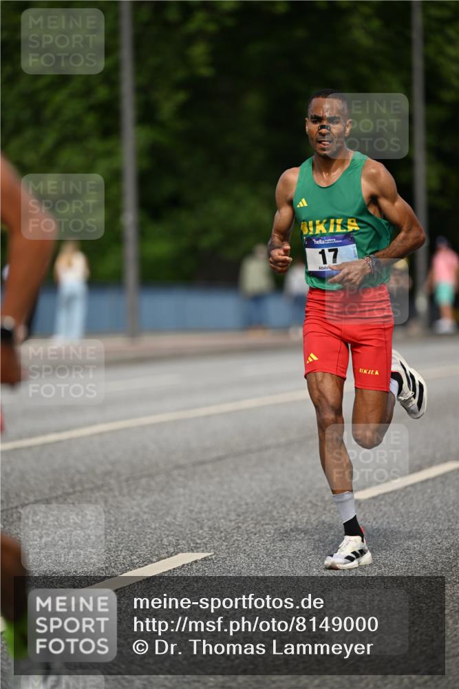 29.06.2025 - hella hamburg halbmarathon Dr. Thomas Lammeyer http://msf.ph/oto/8149000 29.06.2025 09:34:57 Kennedybrücke 14, 19, 21 meine-sportfotos.de