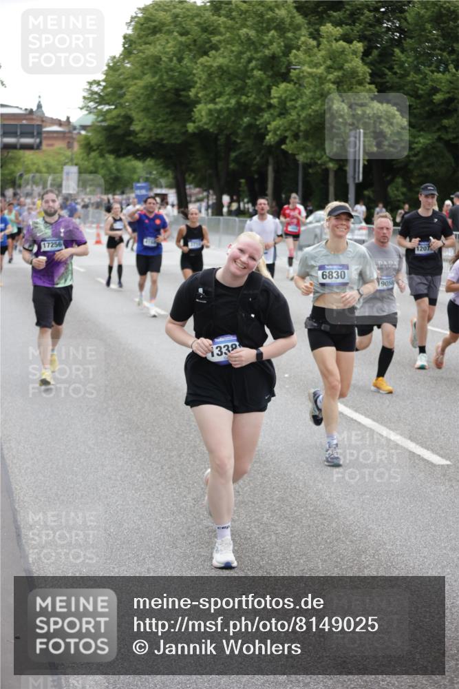 29.06.2025 - hella hamburg halbmarathon Jannik Wohlers http://msf.ph/oto/8149025 29.06.2025 10:49:47 Lombardsbrücke 3701, 3710, 3805, 3897, 4090, 4168, 5119, 5749, 5751, 5997, 6680, 6830, 7721, 7722, 7755, 8254, 9605, 9940, 10060, 10286, 10617, 11030, 11426, 11696, 11716, 11760, 12079, 13127, 13128, 13309, 13381, 13744, 13846, 14144, 14505, 14940, 15626, 16365, 16410, 16412, 16635, 17256, 18961, 19058, 19086 meine-sportfotos.de
