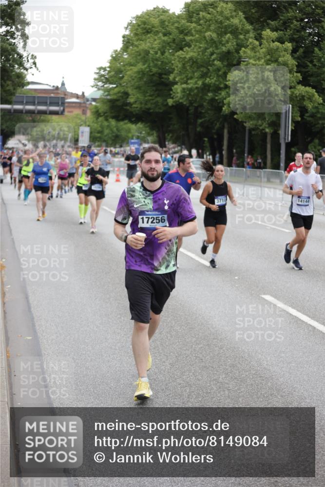 29.06.2025 - hella hamburg halbmarathon Jannik Wohlers http://msf.ph/oto/8149084 29.06.2025 10:49:49 Lombardsbrücke 3203, 3701, 3710, 3805, 3897, 4090, 4168, 5119, 5997, 6680, 6830, 7721, 7722, 7755, 8254, 9605, 9940, 10060, 10286, 10617, 11030, 11426, 11696, 11716, 11760, 12079, 13127, 13128, 13381, 13744, 13846, 13887, 14144, 14505, 14940, 15626, 16410, 16412, 16635, 17256, 18961, 19058, 19086 meine-sportfotos.de
