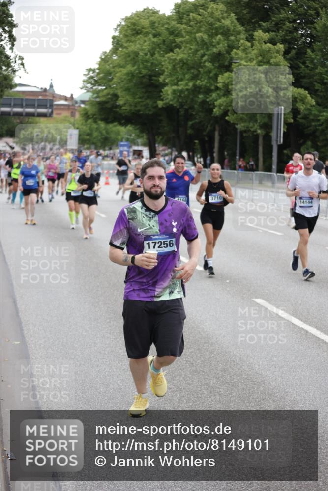 29.06.2025 - hella hamburg halbmarathon Jannik Wohlers http://msf.ph/oto/8149101 29.06.2025 10:49:50 Lombardsbrücke 2047, 3203, 3680, 3701, 3710, 3805, 3897, 4090, 4168, 5119, 5997, 6680, 6830, 7721, 7722, 7755, 8254, 9605, 9940, 10060, 10286, 10617, 11030, 11426, 11696, 11716, 11760, 12079, 13127, 13128, 13381, 13744, 13846, 13887, 14144, 14505, 14940, 15230, 15626, 16410, 16412, 16635, 17256, 18961, 19058, 19086 meine-sportfotos.de