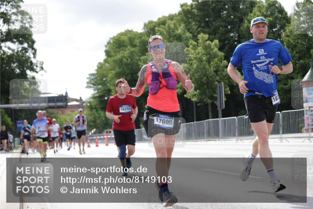 29.06.2025 - hella hamburg halbmarathon Jannik Wohlers http://msf.ph/oto/8149103 29.06.2025 10:12:39 Lombardsbrücke 1020, 1051, 2942, 4532, 7873, 8398, 8405, 9141, 10067, 10402, 11720, 14404, 15531, 16030, 16255, 16323, 16437, 17699, 18048, 18320, 18530 meine-sportfotos.de