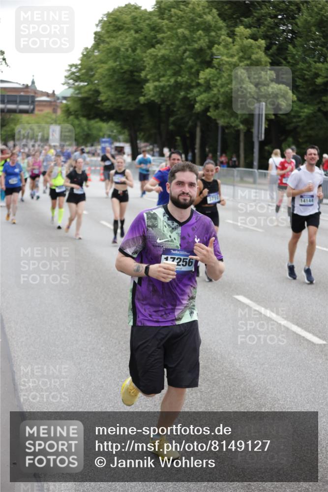 29.06.2025 - hella hamburg halbmarathon Jannik Wohlers http://msf.ph/oto/8149127 29.06.2025 10:49:50 Lombardsbrücke 2047, 3203, 3680, 3701, 3710, 3805, 3897, 4090, 4168, 5119, 5997, 6680, 6830, 7721, 7722, 7755, 8254, 9605, 9940, 10060, 10286, 10617, 11030, 11426, 11696, 11716, 11760, 12079, 13127, 13128, 13381, 13744, 13846, 13887, 14144, 14505, 14940, 15230, 15626, 16410, 16412, 16635, 17256, 18961, 19058, 19086 meine-sportfotos.de