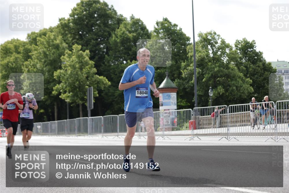 29.06.2025 - hella hamburg halbmarathon Jannik Wohlers http://msf.ph/oto/8149152 29.06.2025 10:12:44 Lombardsbrücke 1747, 2942, 3218, 3360, 3728, 4532, 6489, 7873, 8398, 8405, 8913, 9141, 10402, 14404, 15531, 16030, 16255, 16437, 17699, 17988, 18048, 18320, 18732, 18754 meine-sportfotos.de
