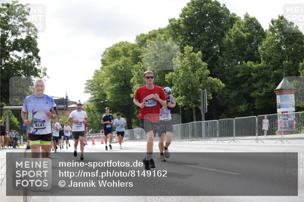 29.06.2025 - hella hamburg halbmarathon Jannik Wohlers http://msf.ph/oto/8149162 29.06.2025 10:12:44 Lombardsbrücke 1747, 2942, 3218, 3360, 3728, 4532, 6489, 7873, 8398, 8405, 8913, 9141, 10402, 14404, 15531, 16030, 16255, 16437, 17699, 17988, 18048, 18320, 18732, 18754 meine-sportfotos.de