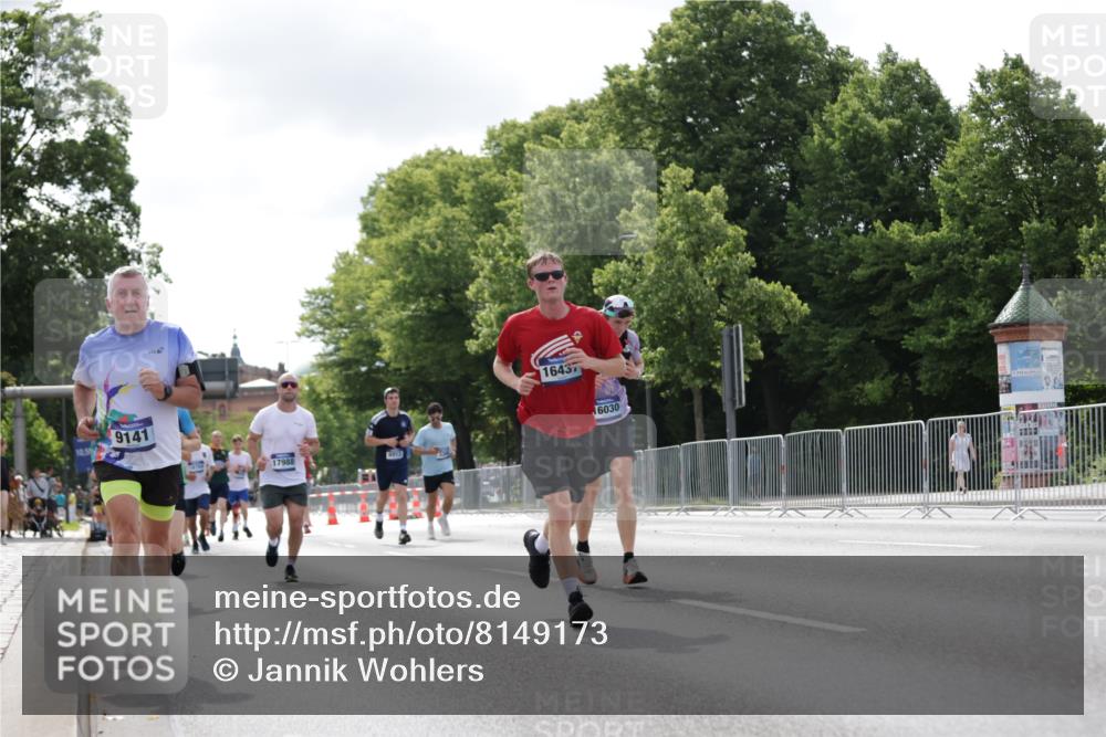 29.06.2025 - hella hamburg halbmarathon Jannik Wohlers http://msf.ph/oto/8149173 29.06.2025 10:12:44 Lombardsbrücke 1747, 2942, 3218, 3360, 3728, 4532, 6489, 7873, 8398, 8405, 8913, 9141, 10402, 14404, 15531, 16030, 16255, 16437, 17699, 17988, 18048, 18320, 18732, 18754 meine-sportfotos.de