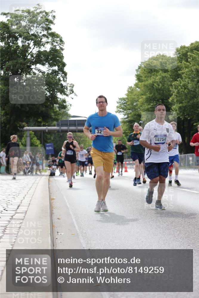 29.06.2025 - hella hamburg halbmarathon Jannik Wohlers http://msf.ph/oto/8149259 29.06.2025 10:12:50 Lombardsbrücke 1007, 1747, 1859, 2961, 3218, 3360, 3728, 3729, 6489, 7346, 8398, 8405, 8913, 9141, 9527, 12492, 15922, 16030, 16255, 16437, 17474, 17699, 17988, 18048, 18320, 18732, 18754 meine-sportfotos.de