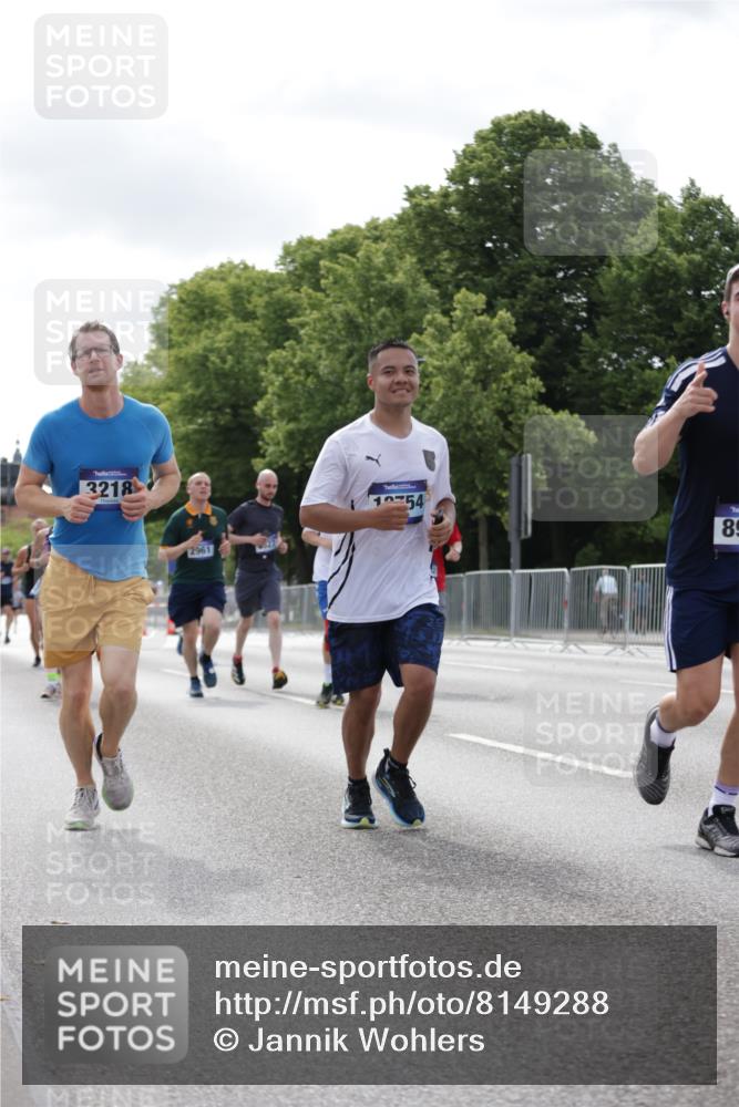 29.06.2025 - hella hamburg halbmarathon Jannik Wohlers http://msf.ph/oto/8149288 29.06.2025 10:12:51 Lombardsbrücke 1007, 1747, 1859, 2961, 3218, 3360, 3728, 3729, 4187, 6489, 7346, 8913, 9141, 9527, 12492, 15922, 16030, 16255, 16437, 17474, 17988, 18048, 18320, 18732, 18754 meine-sportfotos.de