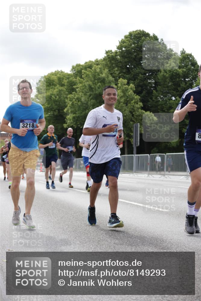 29.06.2025 - hella hamburg halbmarathon Jannik Wohlers http://msf.ph/oto/8149293 29.06.2025 10:12:51 Lombardsbrücke 1007, 1747, 1859, 2961, 3218, 3360, 3728, 3729, 4187, 6489, 7346, 8913, 9141, 9527, 12492, 15922, 16030, 16255, 16437, 17474, 17988, 18048, 18320, 18732, 18754 meine-sportfotos.de