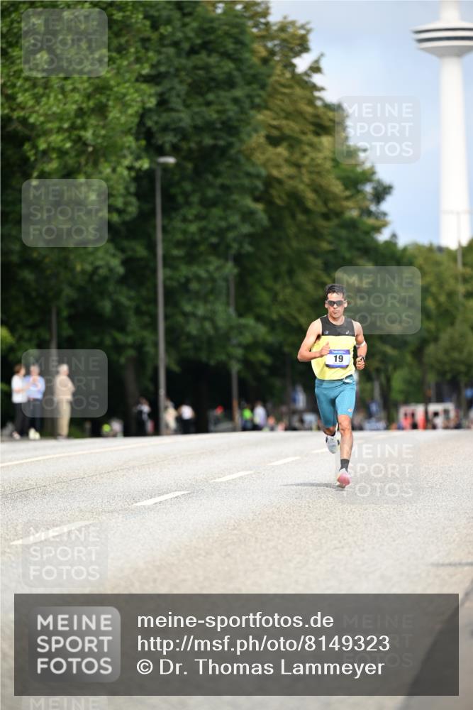 29.06.2025 - hella hamburg halbmarathon Dr. Thomas Lammeyer http://msf.ph/oto/8149323 29.06.2025 09:35:12 Kennedybrücke 14, 19 meine-sportfotos.de
