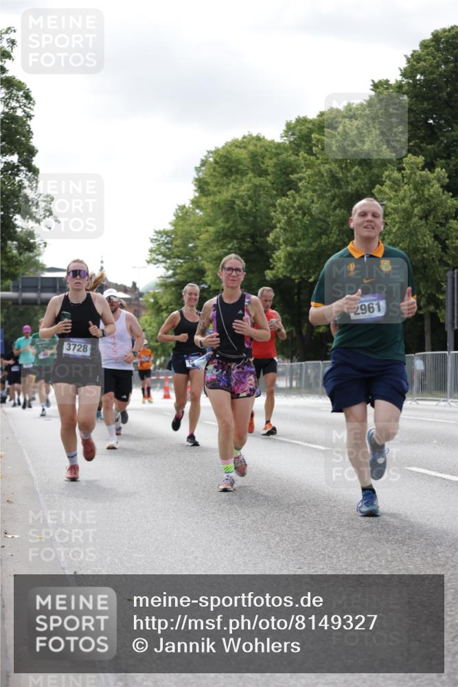 29.06.2025 - hella hamburg halbmarathon Jannik Wohlers http://msf.ph/oto/8149327 29.06.2025 10:12:54 Lombardsbrücke 1007, 1747, 1859, 2961, 3218, 3360, 3728, 3729, 4187, 6489, 7346, 7460, 8913, 9527, 12492, 15922, 16030, 16255, 16437, 17474, 17988, 18048, 18222, 18732, 18754, 19035 meine-sportfotos.de